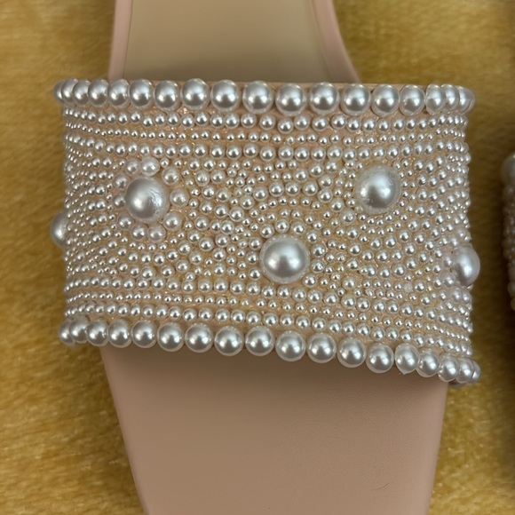 Pearl covered block heel sandals - Picture 4 of 7